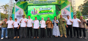 Bazar UMKM Group Portrait on Stage